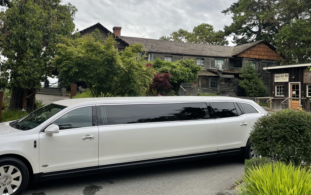 Captain Whidbey Inn waterfront lodge wedding venue